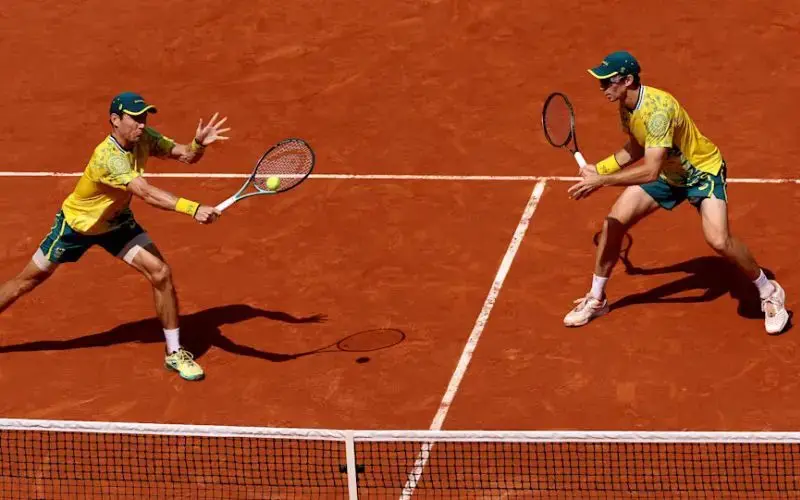 superficies de tenis de arcilla