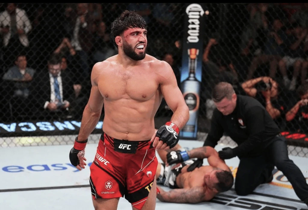 Tsarukyan-vs-Hooker
