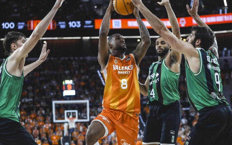Valencia vs Joventut.jpg